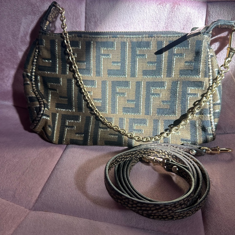 FEND limited edition pochette